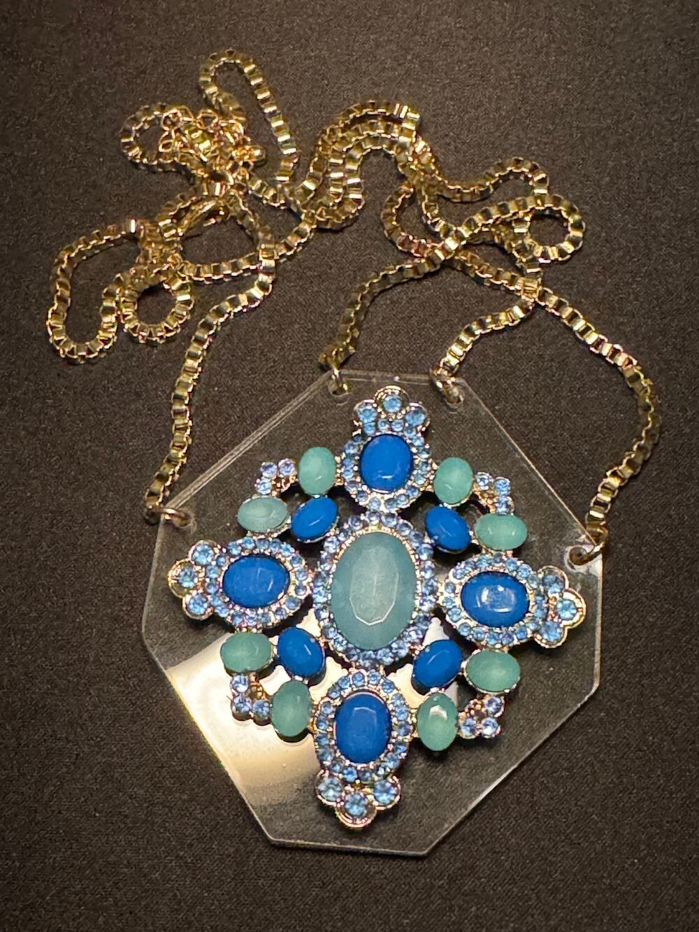 Vintage Rhinestones on Lucite Plate 20in Necklace Box Chain